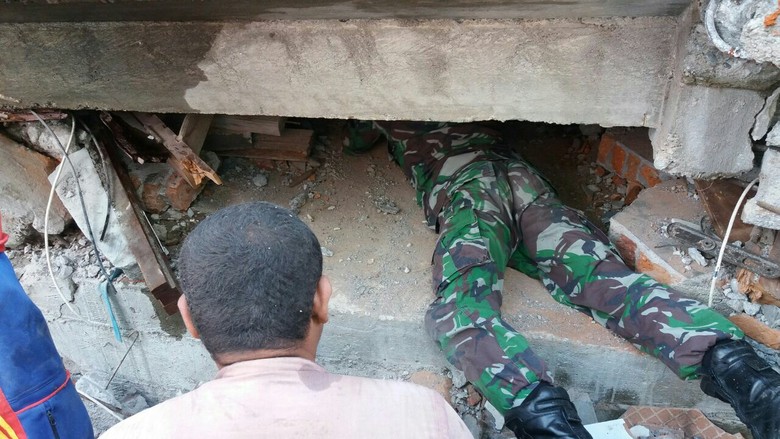 Cari Korban di Reruntuhan, BNPB Kirimkan Tim Ahli Collapse Building ke Aceh Cari Korban di Reruntuhan, BNPB Kirimkan Tim Ahli Collapse Building ke Aceh