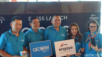 Lama tak terdengar kiprahnya, Alcatel kembali meramaikan pasar ponsel di Indonesia. Tak tanggung-tanggung, mereka membawa empat ponsel sekaligus. Foto: Adi Fida Rahman/detikINET
