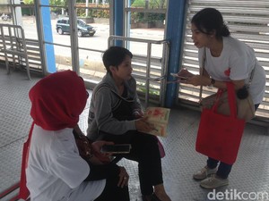 Begini Jadinya Kalau Ada Edukasi Tuberkulosis di Halte TransJakarta