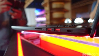 Untuk harga lebih mahal dari GL553, ROG GL702 dapat ditebus seharga Rp 26,3 juta. (Foto: detikINET/Adi Fida Rahman)