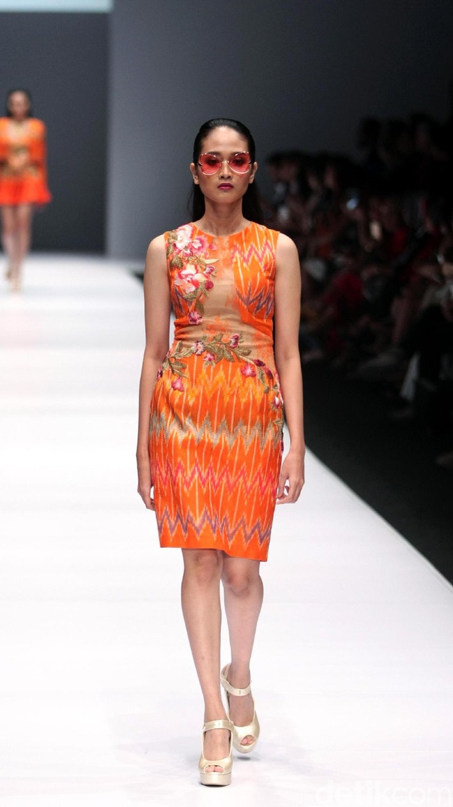 Koleksi Rudy Chandra mengangkat tema Malegi di Jakarta Fashion Week 2017. Senayan City. Jakarta. [Foto: Mohammad Abduh/Wolipop]