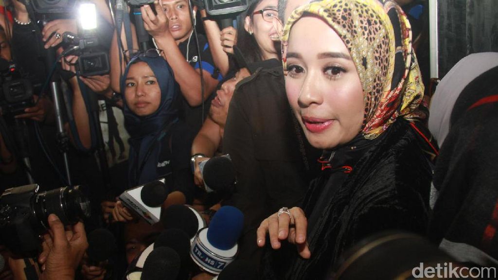 Dikabarkan akan Menikah Tahun Depan, Laudya Cynthia Bella Selalu Menghindar