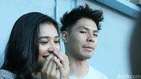 Mereka pun sesekali bercanda. Pool/Ismail/detikFoto.