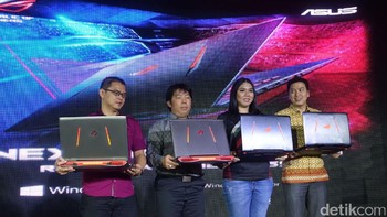 Menyasar kalangan anak muda, Asus membuat kedua notebooknya ini tampil berbeda. Desainnya dibuat dinamis dengan warna yang cerah, seperti orange dan magenta. (Foto: detikINET/Adi Fida Rahman)