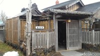 Restoran Kin Da Tei sudah berdiri sejak zaman Meiji, sekitar tahun 1895. Restoran ini ada di pinggiran Kota Sapporo, tepatnya di wilayah Ishikari. Bentuknya seperti rumah kayu klasik pada umumnya, tanpa ada plang nama di depan (Aryo/detikTravel)