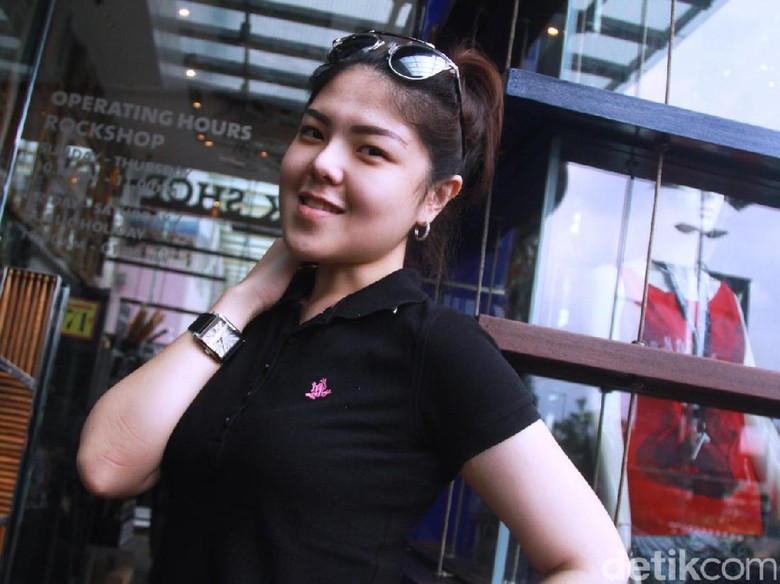 Natal Tahun ini Tina Toon Habiskan Waktu Bareng Keluarga Natal Tahun ini Tina Toon Habiskan Waktu Bareng Keluarga