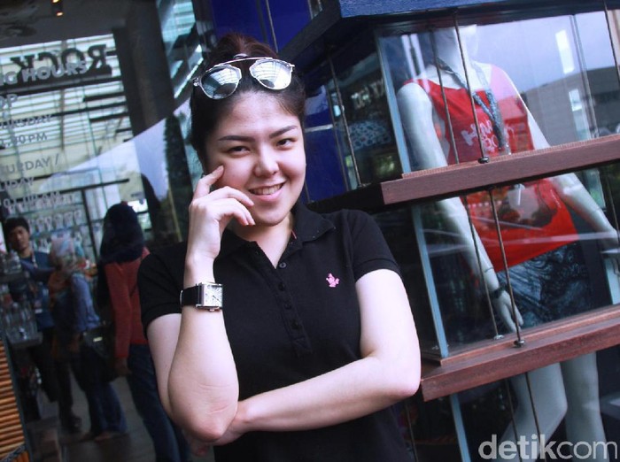 Tina Toonita saat ditemui di Hard Rock. Jakarta