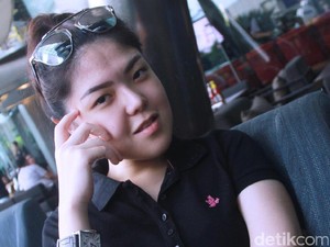 Rayakan Natal Tanpa Kekasih, Tina Toon Ditagih Menikah