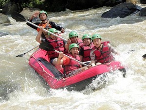 Wisata ke Sukabumi, Ada Apa Sih?
