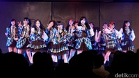 Tim T terdiri dari generasi 4 dan 5 JKT48 ditambah Melody dari generasi 1 selaku kapten.