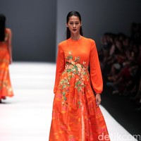 Koleksi Rudy Chandra mengangkat tema Malegi di Jakarta Fashion Week 2017. Senayan City. Jakarta. [Foto: Mohammad Abduh/Wolipop]