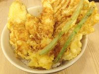 Tenya: Nikmatnya <i>All-Star Tendon</i> dengan <i>Topping</i> Aneka Tempura Renyah 