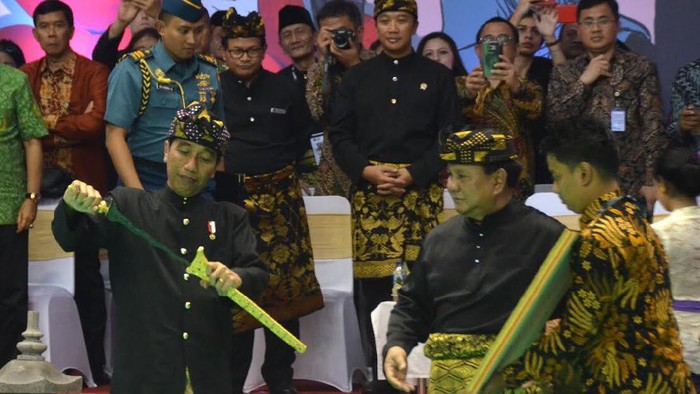 Prabowo dan Jokowi di kejuaraan Pencak Silat