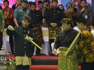 LSI Denny JA: Bakal Ada Rematch Jokowi Vs Prabowo di Pilpres 2019