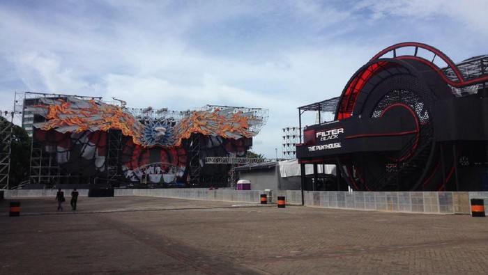 Siap Berpesta Nanti Malam? Ini Penampakan Panggung DWP 2016!