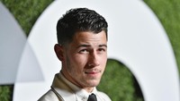 Nick Jonas saat menghadiri acara GQ Men of the Year Party di Los Angeles, California, AS pada Kamis malam (8/12/2016) waktu setempat. Mike Windle/Getty Images for GQ/detikFoto.