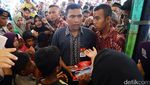 Warga Pidie Terima Bantuan Kemanusiaan
