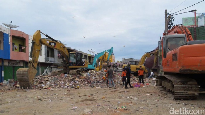 Pencarian Korban Gempa Dilakukan Dalam Waktu 14 Hari