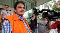 Rajesh diperiksa selama 6 jam.