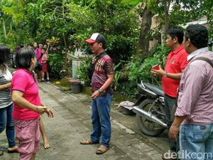 Sesosok Bayi Ditemukan Tewas Mengambang di Sungai Asemrowo