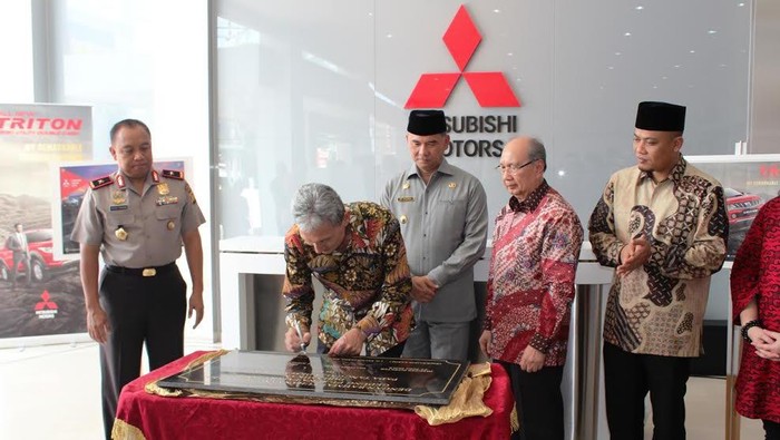 Mitsubishi Bangun Diler Kendaraan Penumpang ke-84 di Jambi