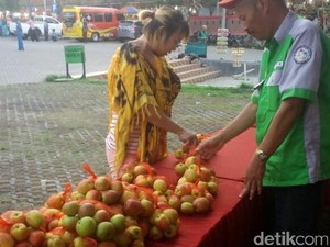 Yuk Libur Akhir Pekan ke Pasuruan? Ada Pasar Khusus Apel di Pandaan