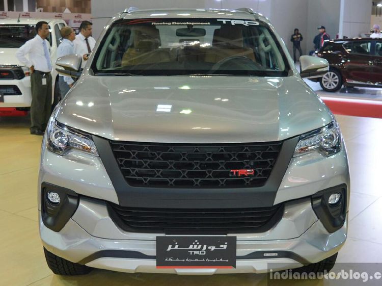 Toyota Fortuner Bermesin Besar