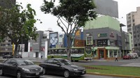 Sebagai gantinya hujan, kota ini akan banyak berkabut di sekitar musim dingin, terutama bulan Desember dan Januari. Ketika langit sudah mulai terlihat mendung, kabut akan turun dan menutupi jarak pandang. Hanya kabut saja yang membasahi tiap sudut kota ini bukan air hujan (Angga/detikTravel)