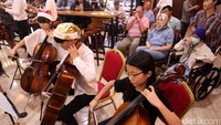 Pertunjukan musik tersebut bertujuan untuk membantu penyembuhan pasien.