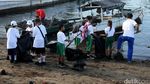 Siswa SD Bersih-bersih Sampah di Labuan Bajo