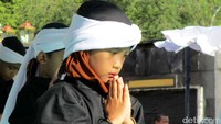 Pesilat unjuk kebolehan.