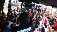 Kehadiran tim trauma healing tersebut untuk membangun kembali mental para korban pasca gempa.