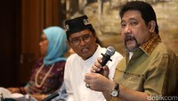 Dalam diskusi ini Hendardi juga mempertanyakan penggunaan pasal yang disangkakan kepada Ahok yakni Pasal 156 dan Pasal 156 a KUHP.