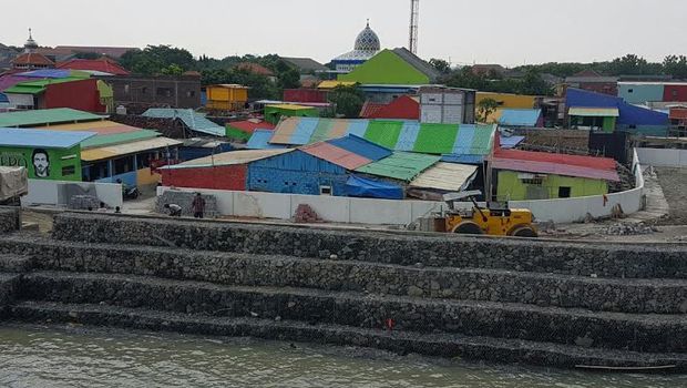 Kampung nelayan di Kecamatan Bulak dipermak