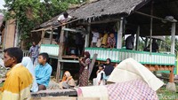 Musala darurat tersebut dulunya merupakan pendopo tempat warga melakukan pengajian.