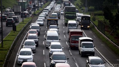 Tol TB Simatupang Arah Jagorawi Macet
