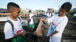 Siswa SD Bersih-bersih Sampah di Labuan Bajo