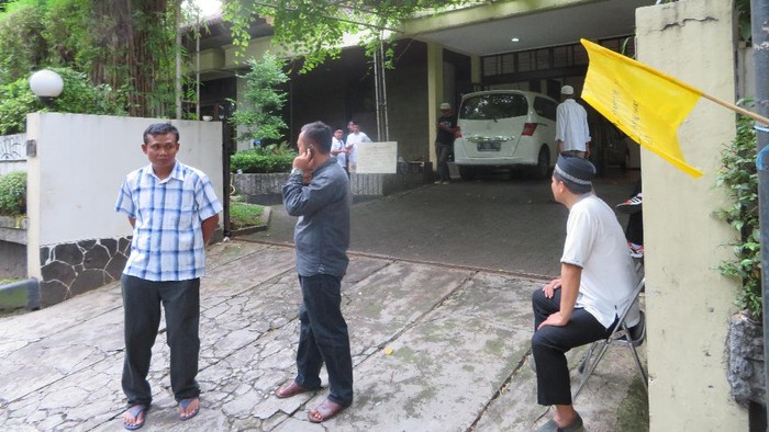 Pelayat Mulai Berdatangan ke Rumah Duka Eks Menkeu Marie Muhammad