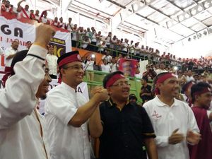 Ibaratkan Pilgub dengan Sepakbola, Anies: Menang Bukan dengan Pesona