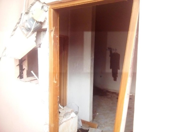 Curhat Pemilik Kos yang Dindingnya Bolong Akibat Penangkapan Teroris Dian Cs