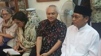 Sri Mulyani dan Boediono Melayat ke Rumah Duka Mar'ie Muhammad