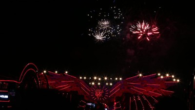 Pesta dengan Robot Sampai Meriahnya Kembang Api di DWP 2016