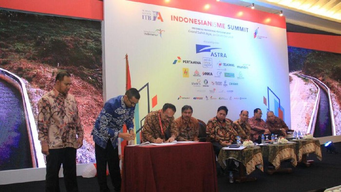 PLN Jawa Barat Teken MoU Pembelian Listrik dari Pembangkit Mikro Hidro di Garut