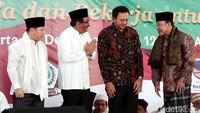 (Ki-ka) Waketum PPP kubu Djan Faridz Humprey Djemat, Djarot Saiful Hidayat, Basuki T Purnama (Ahok), dan Pimpinan Ponpes Buntet KH Adib Rofiuddin Izza menghadiri peringatan Maulid Nabi Muhammad SAW.