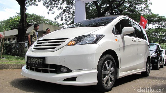 Terpopuler Akhir Pekan: Jas Hujan Syari hingga Honda Freed itu Lucu