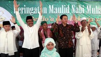 Peringatan Maulid Nabi Muhammad SAW yang dihadiri Ahok dan Djarot itu bertema Berdoa dan Bekerja untuk Jakarta.