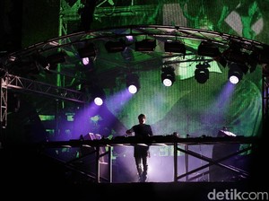 Martin Garrix Buka 2017 dengan Single Baru