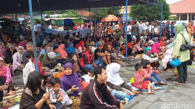 Keraton Yogyakarta Gelar Grebeg Maulud, Warga Rela Menginap dari Semalam