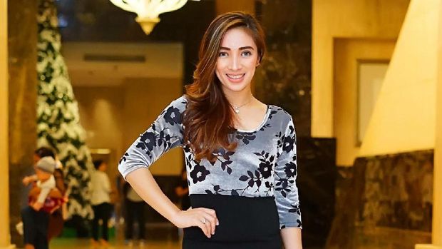 Nancy memastikan berangkat nonton Britney. 