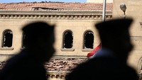 Kaca jendela pecah akibat ledakan bom. Amr Abdallah Dalsh/Reuters/detikcom.